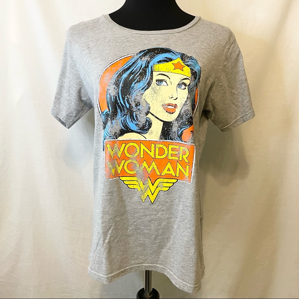 Like New Distressed Wonder Woman DC Original